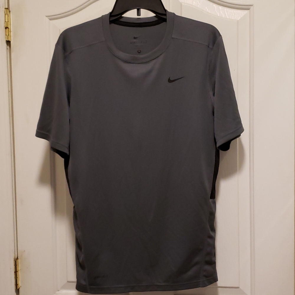 Nike Men's Dri Fit Shirt Size Medium